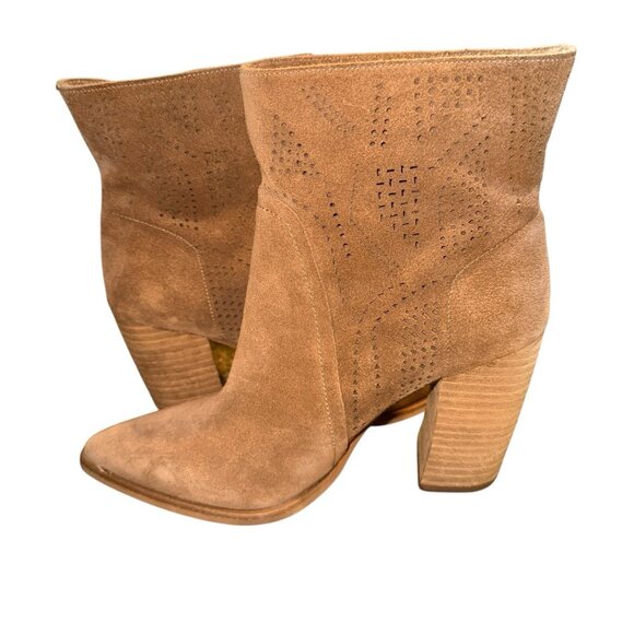 Vince Camuto Catheryna Tan Taupe Brown Perforated Bootie Heel Boho US Size 7.5 - Picture 3 of 5